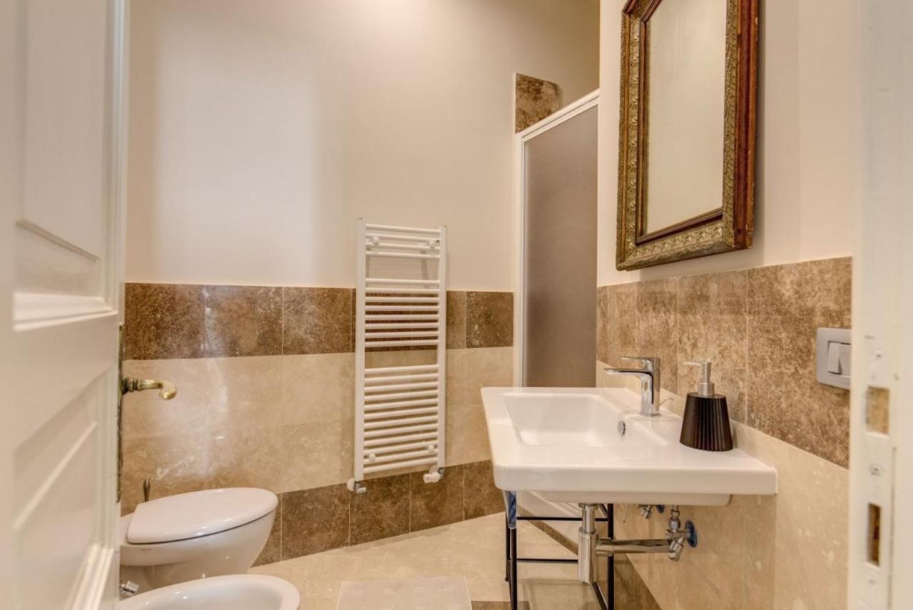 רומא Lovely 4-Bedroom Apartment 30M Sangiovanni Metro מראה חיצוני תמונה