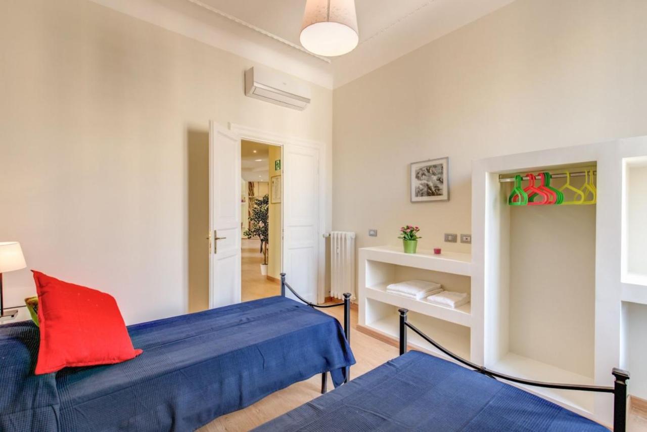 רומא Lovely 4-Bedroom Apartment 30M Sangiovanni Metro מראה חיצוני תמונה