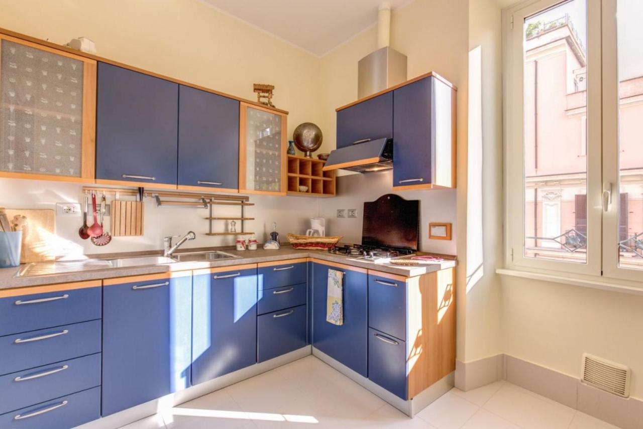 רומא Lovely 4-Bedroom Apartment 30M Sangiovanni Metro מראה חיצוני תמונה