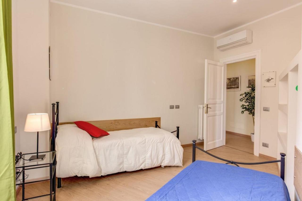 רומא Lovely 4-Bedroom Apartment 30M Sangiovanni Metro מראה חיצוני תמונה