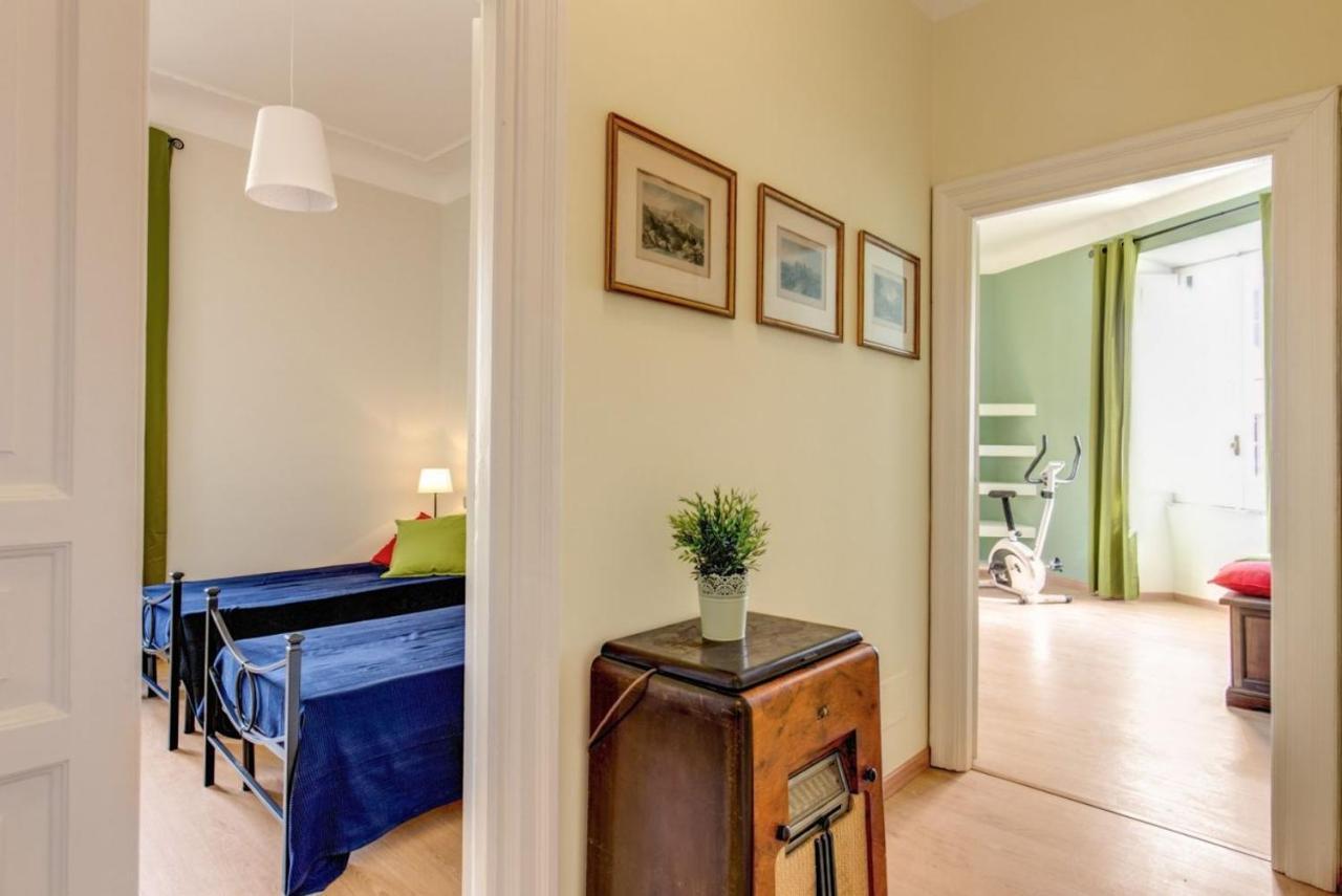 רומא Lovely 4-Bedroom Apartment 30M Sangiovanni Metro מראה חיצוני תמונה